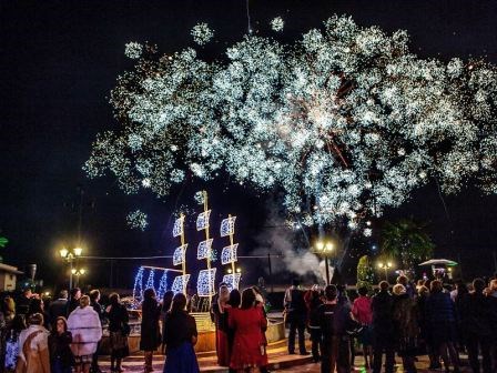 ГРАНДиозный Новый 2015 год встретили в Салониках гости Mouzenidis Group