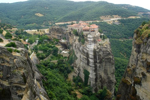 Три греческих монастыря вошли в TOP-10 самых красивых монастырей в мире