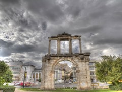 17_high-dynamic-photo-of-Adrianou-Gate-in-Athens
