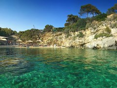 Пляж на островке Камея, достопримечательность Закинфа, Греция