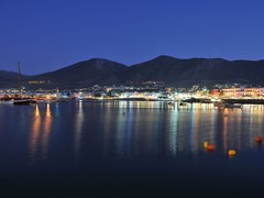 17_Hersonissos-,night-view-of-Crete-harbor-(2)