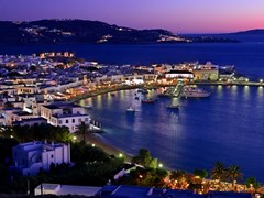 16_The-port-of-Myconos-in-the-blue-hour