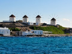 32_The-five-windmills-of-Mykonos---Greece
