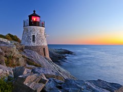 02_Beautiful-lighthouse-by-the-ocean-at-sunset