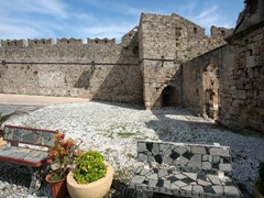 17_Detail-of-medieval-fortification-in-Rhodes