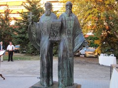 Памятник святым Кириллу и Мефодию в Салониках