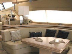 Istion-Yachting-Ferretti550-fb