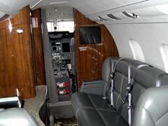 Салон Learjet - 60