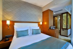 Momento Hotel Golden Horn - photo 2