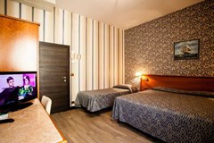 Hotel Astoria - photo 16