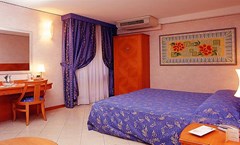 Hotel Paradise - photo 13