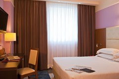 CDH Hotel Bologna - photo 2