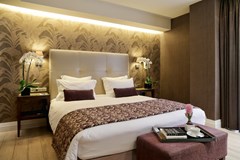 The Y Hotel: Room - photo 13