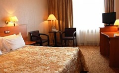 Beta Izmaylovo Hotel:  Бизнес плюс - просторный и уютный номер с одной большой или двумя раздельными кроватями. - photo 14