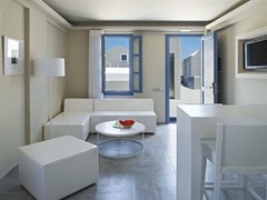 Acroterra Rosa Luxury Suite - photo 17
