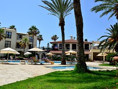 Panareti Paphos Hotel Apartments - photo 2
