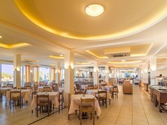 Messonghi Beach Resort: restaurants - photo 22