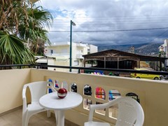 Stonewell Studios & Apartments - photo 4