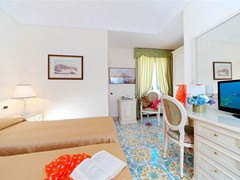 Albergo La Reginella & O Pignatiello - photo 19