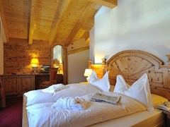 Sporthotel Romantic Plaza - photo 4