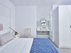La Maltese Oia Luxury Suites - photo 13