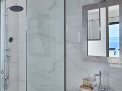 La Maltese Oia Luxury Suites - photo 16