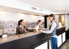 Petro Palace Hotel: Lobby - photo 10