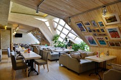 Petro Palace Hotel: Restaurant - photo 14
