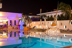 Tinas Plus Hotel - photo 19