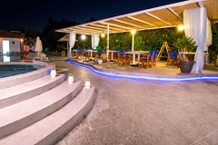 Tinas Plus Hotel - photo 4