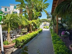 Villa Tina Hotel - photo 2