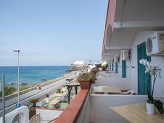 Santa Lucia Hotel - photo 2