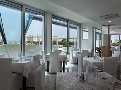 Le Soleil Hotel - photo 9