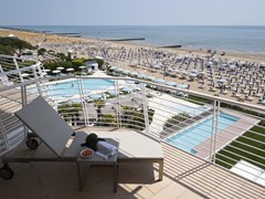 Le Soleil Hotel - photo 21