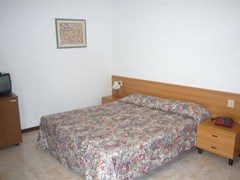 Maxisoleron Hotel - photo 4