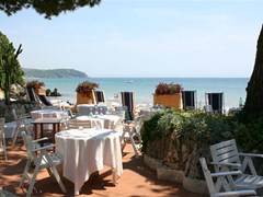 Summit Hotel - photo 8