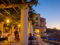 Bellevue Syrene Hotel - photo 4