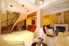 Kmm Hotel - photo 9
