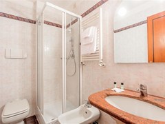 Lux Hotel - photo 16