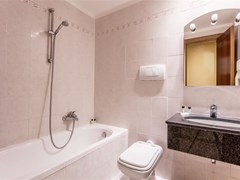 Lux Hotel - photo 17