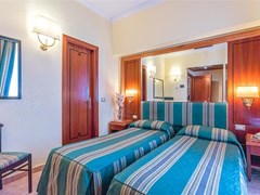 Lux Hotel - photo 10