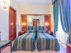 Lux Hotel - photo 14