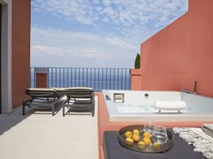 Marbella Nido Suite Hotel and Villas: Grand Terrace Junior Suite Whirlpool  - photo 39