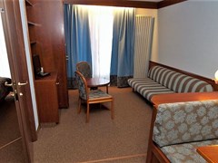 Astoria Hotel - photo 10