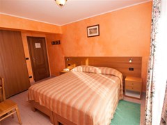 Chateau Des Dames Hotel - photo 4
