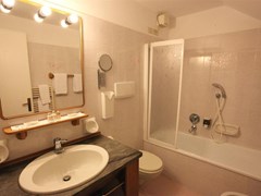 Berthod Hotel - photo 11