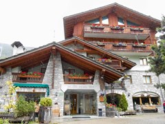 Walser Hotel - photo 1
