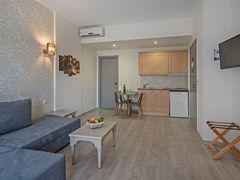 Lefkoniko Beach Icarus Suites - photo 17
