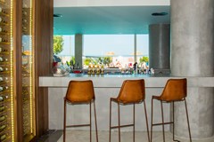 Blue Sky City Beach Hotel: Bar - photo 9