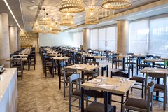 Blue Sky City Beach Hotel: Restaurant - photo 6